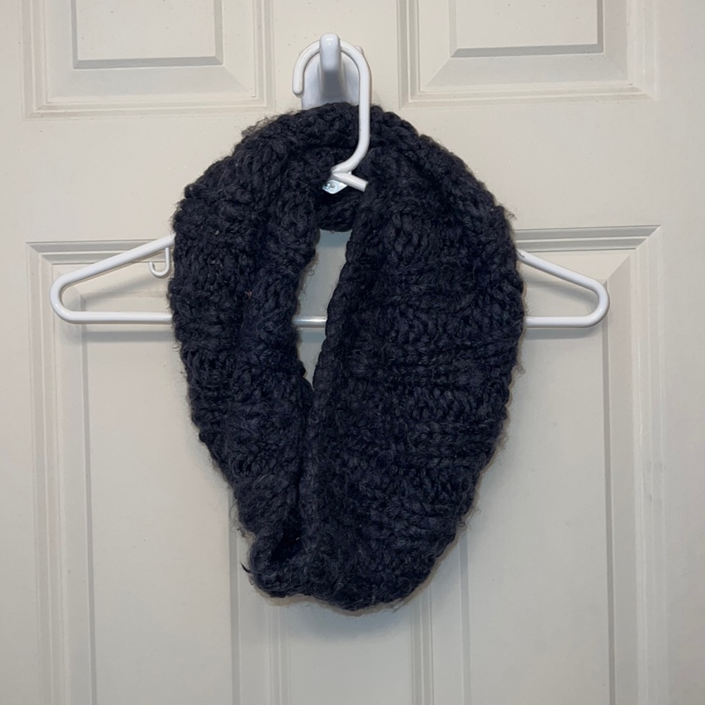 aerie charcoal gray infinity scarf